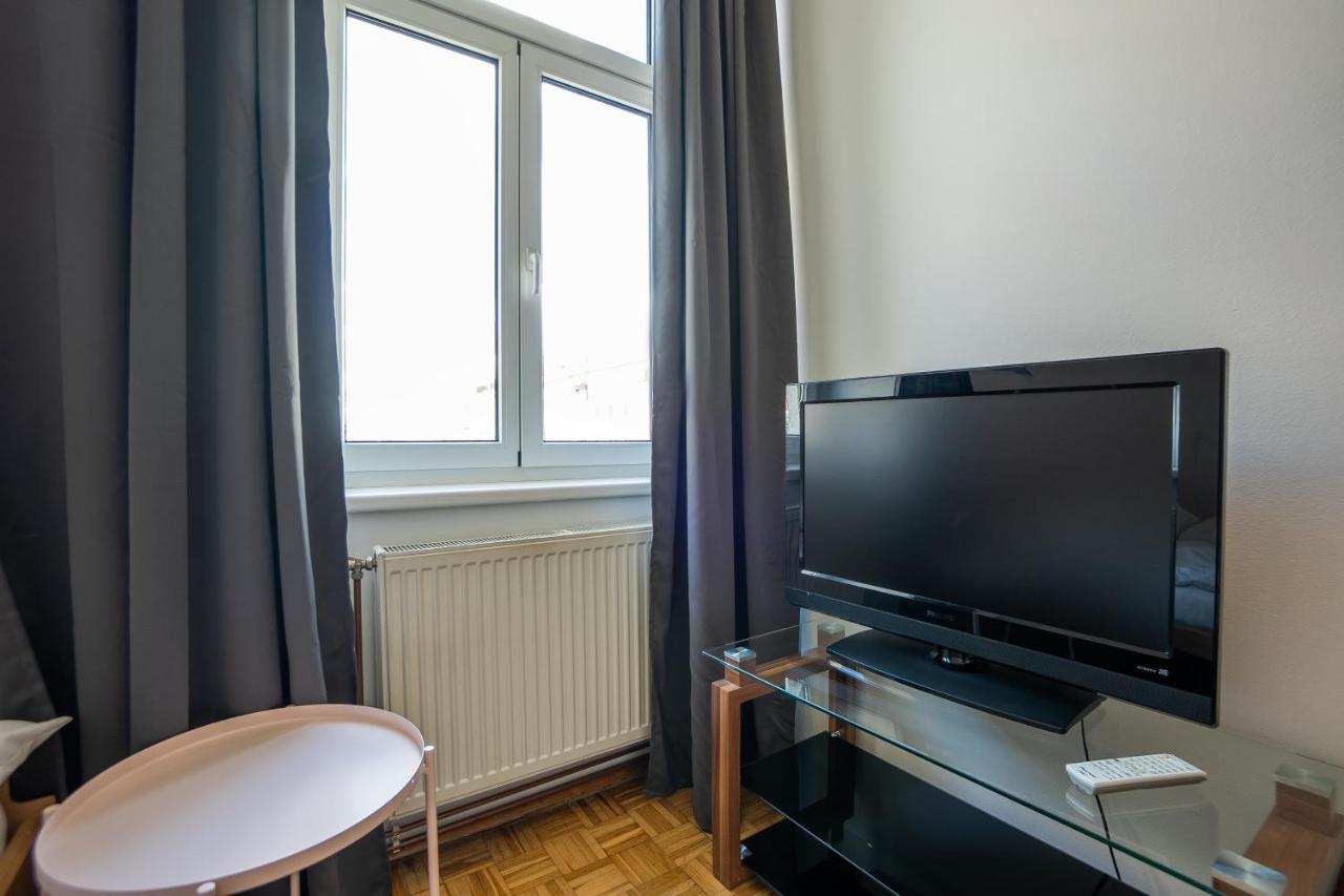 Two Bedrooms Family Nice Apartment ウィーン エクステリア 写真